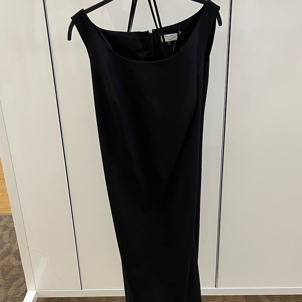 Tahari Black Sleeveless Dress